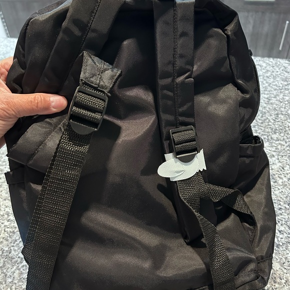 BLACK KITTEN BACKPACK • Medium • NWT • - Picture 2 of 11